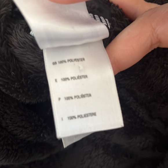 The North Face 1/4 zip pullover with Mitten sleeves - Picture 10 of 11